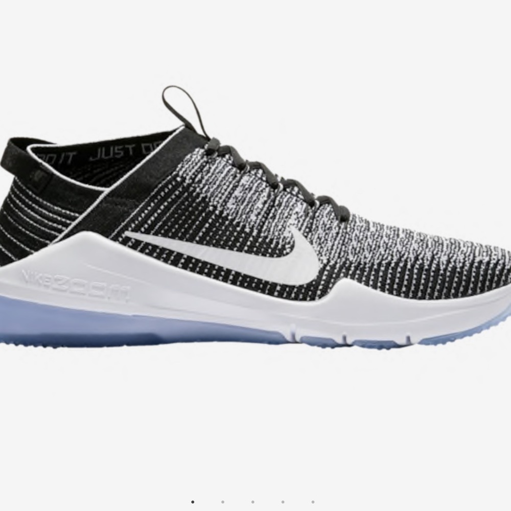 Nike Air Zoom Fearless Fly Knit Sneakers